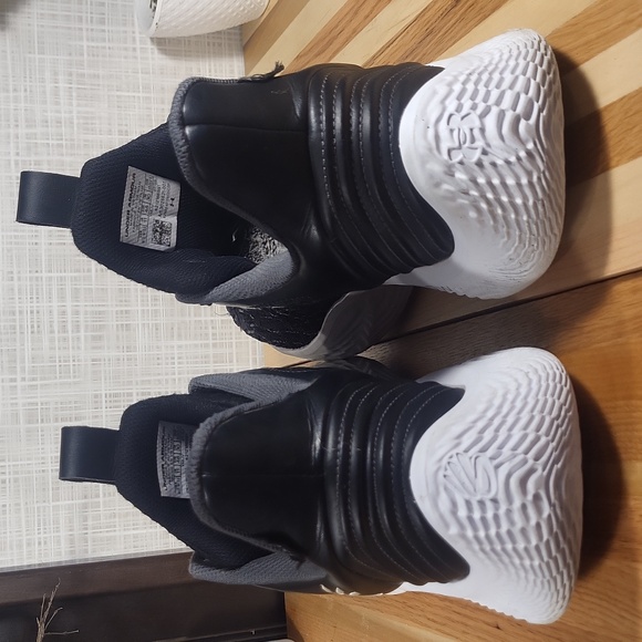 Under Armour Team Curry 9 Flow, Black White Unisex Basketball Shoes - Picture 4 of 6